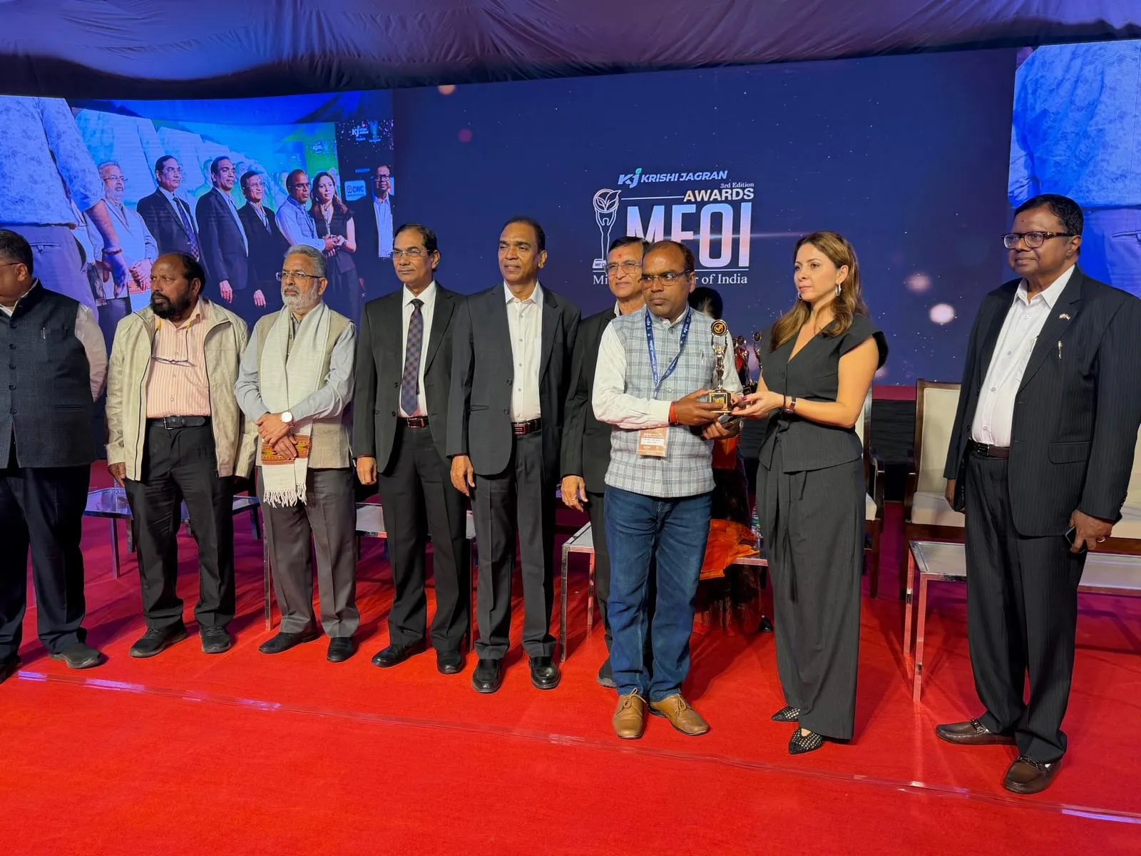 Диляна Благова получава наградата на MFOI Awards на Krishi Jagran в Индия